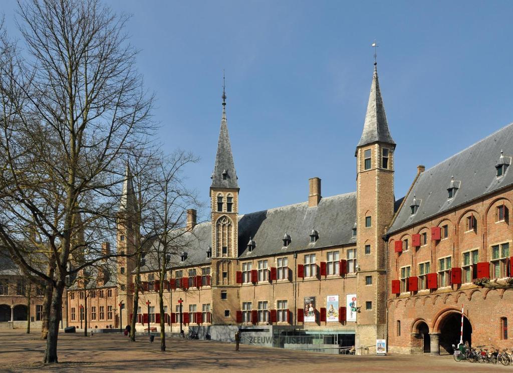 Budget Hotel Le Beau Rivage Middelburg Esterno foto