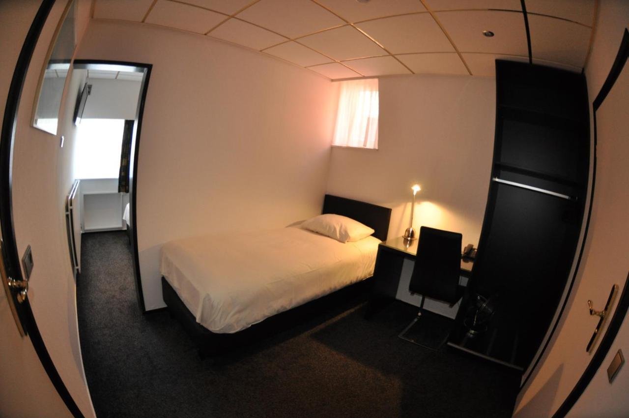 Budget Hotel Le Beau Rivage Middelburg Esterno foto
