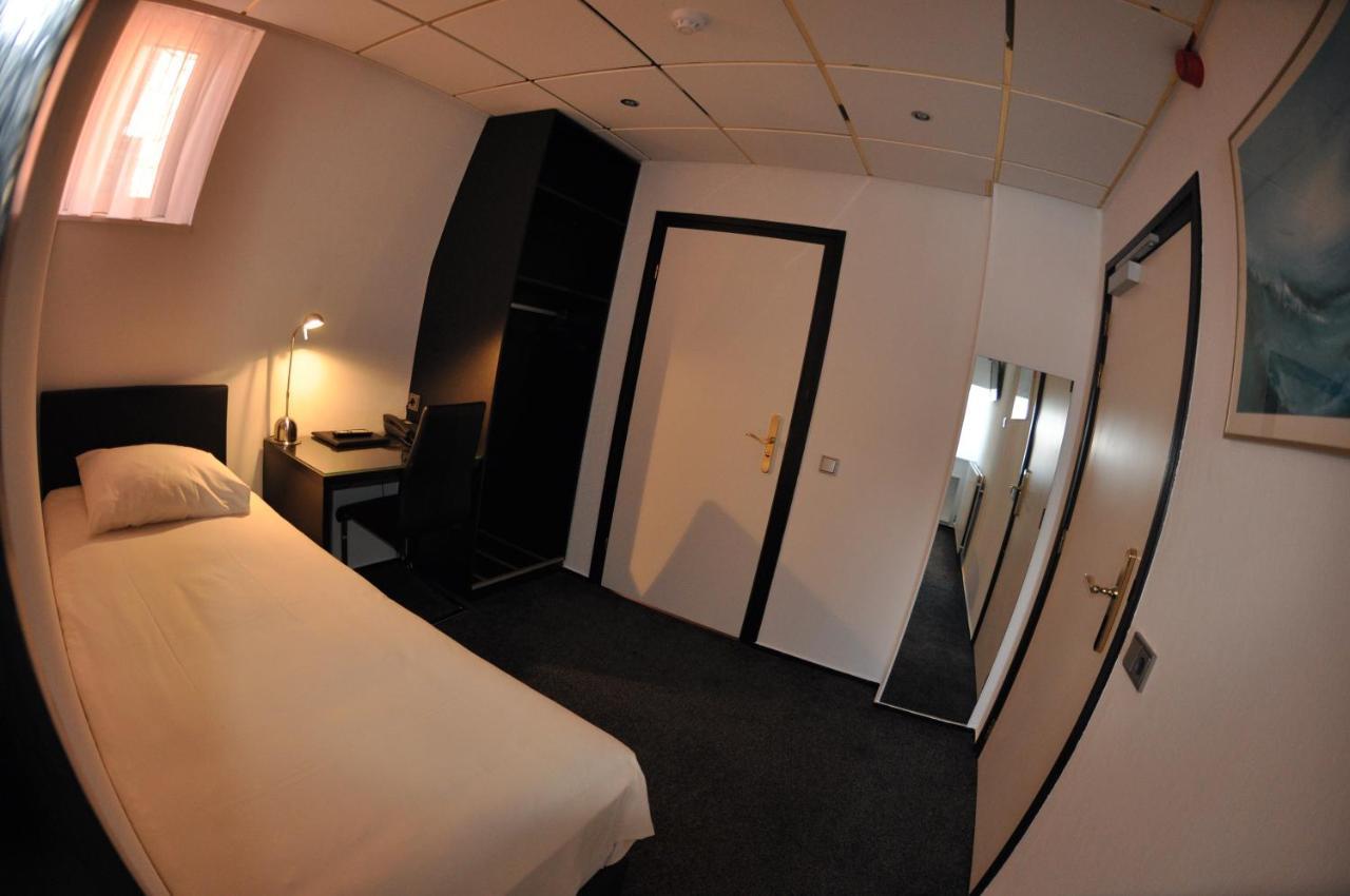 Budget Hotel Le Beau Rivage Middelburg Esterno foto